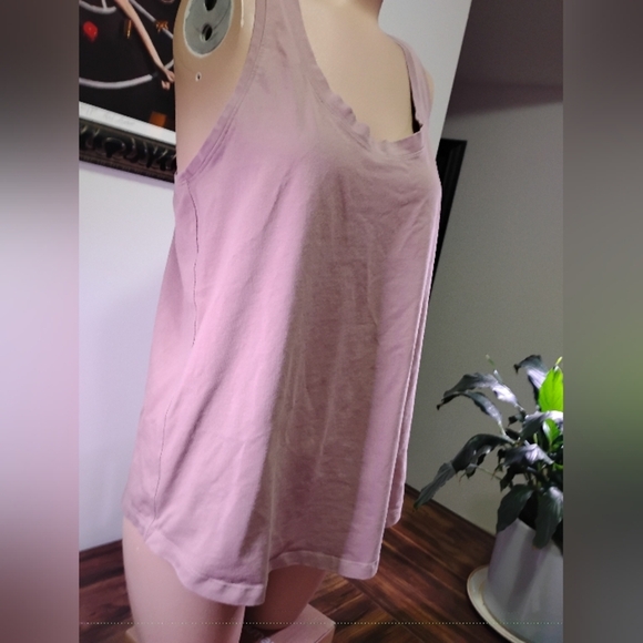 Lululemon NWOT Dusty Rose Pink Running, Yoga, Workout Quick Dry Top. - Picture 3 of 6